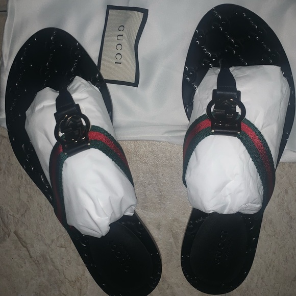 Gucci slippers - Picture 1 of 3
